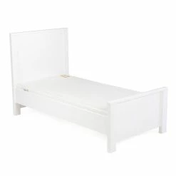 Furniture Cuddleco Aylesbury 2pc Nursery Set - 3 Drawer Dresser/Changer & Cot Bed