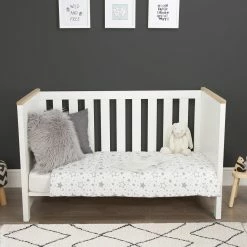 Furniture Cuddleco Aylesbury 2pc Nursery Set - 3 Drawer Dresser/Changer & Cot Bed